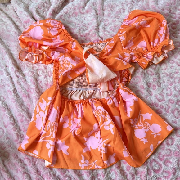 Floral top - Picture 2 of 3